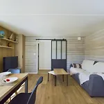Pour 4 - Domaine Avec Piscine
