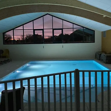 Pour 4 - Domaine Avec Piscine Alpehytte *